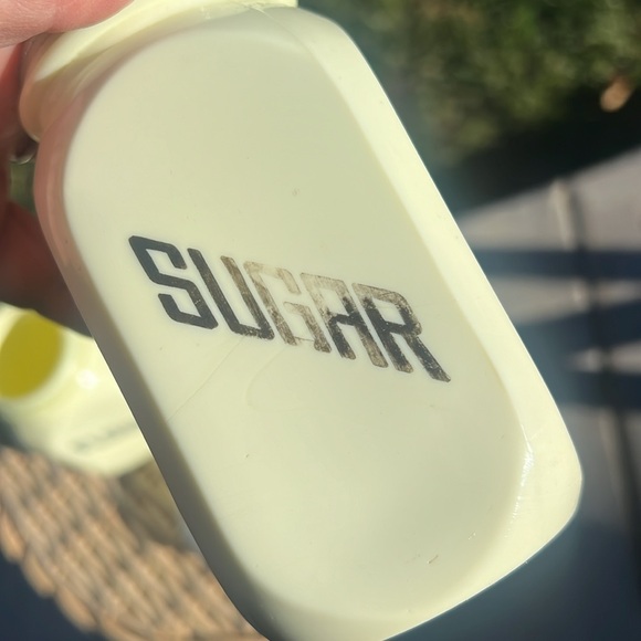 1930 McKee Glass Co, Seville Sugar Flour Shaker Set Custard Yellow Uranium Glass - Picture 12 of 13